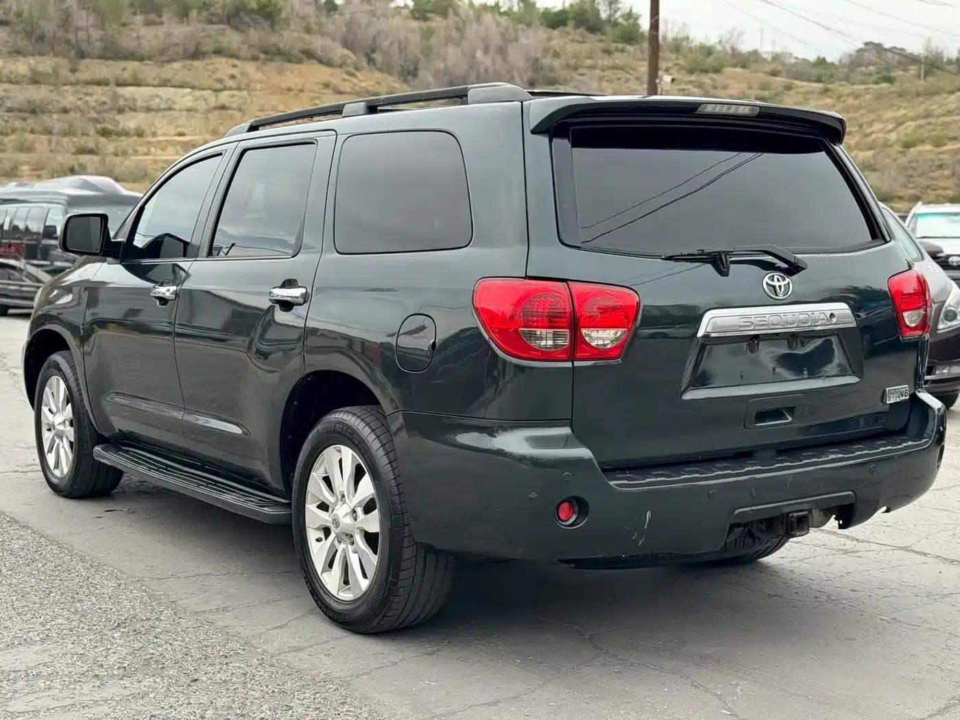 Sequoia 2010 5.7 Platinum Edition — миниатюра 7