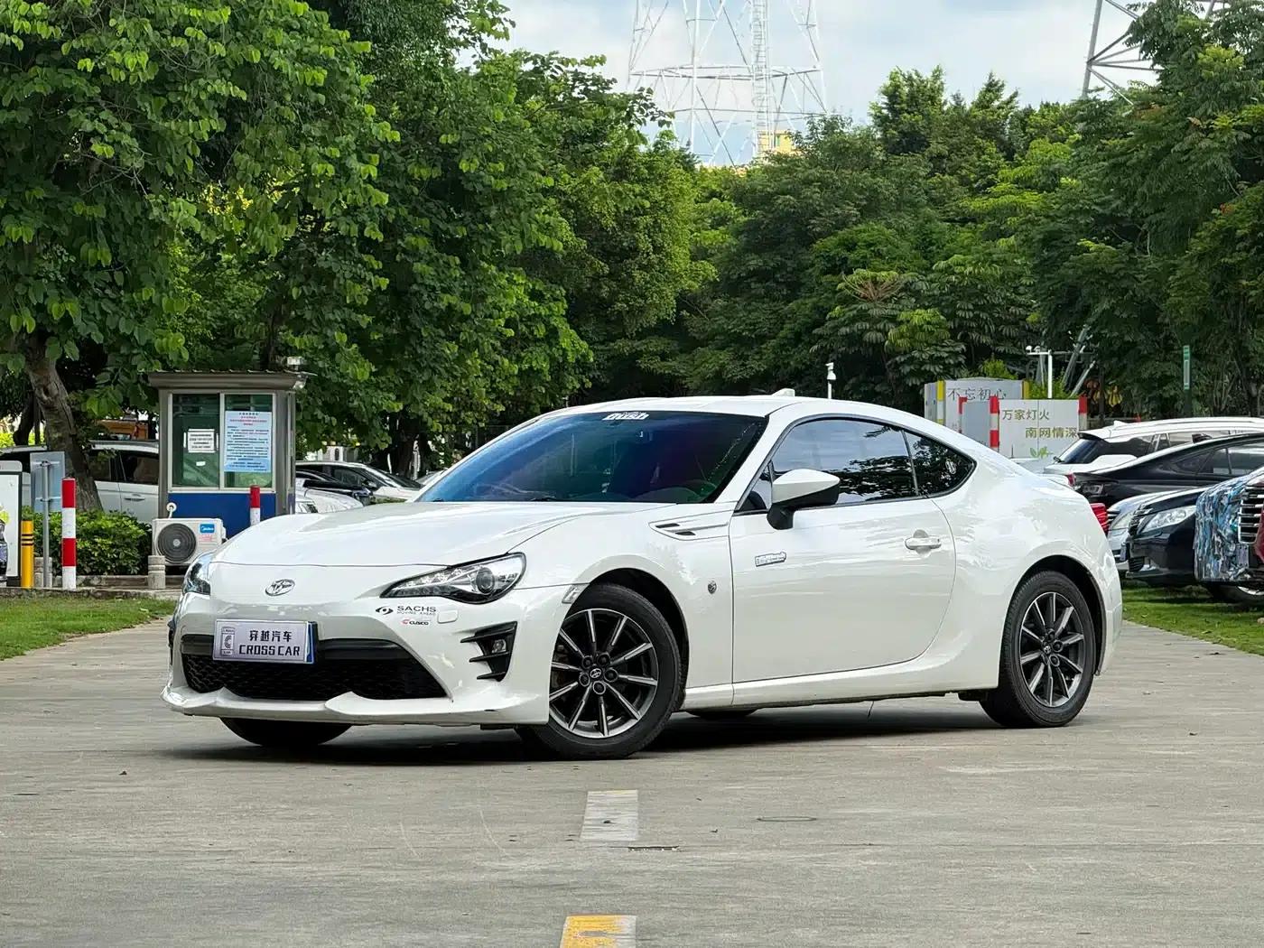 Toyota 86 2017 2.0L Manual Deluxe — миниатюра 1