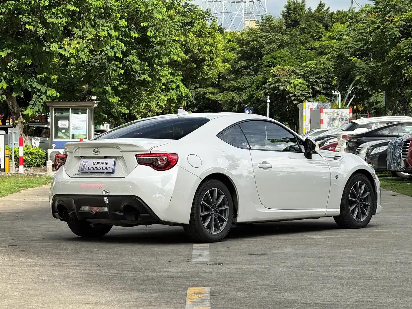 Toyota 86 2017 2.0L Manual Deluxe — миниатюра 5