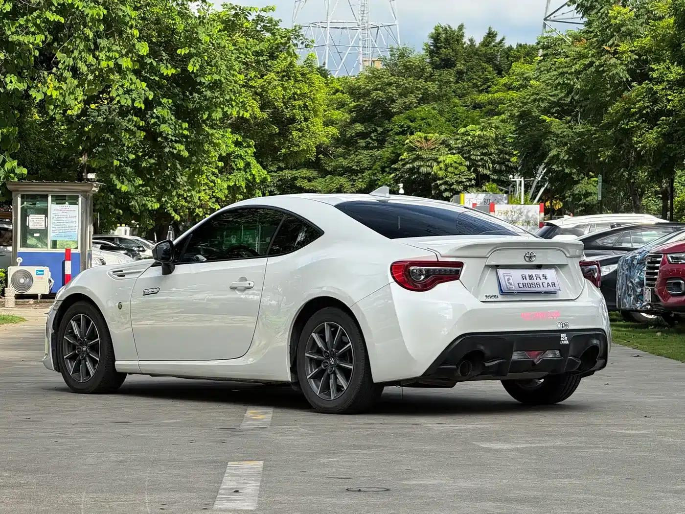 Toyota 86 2017 2.0L Manual Deluxe — миниатюра 6
