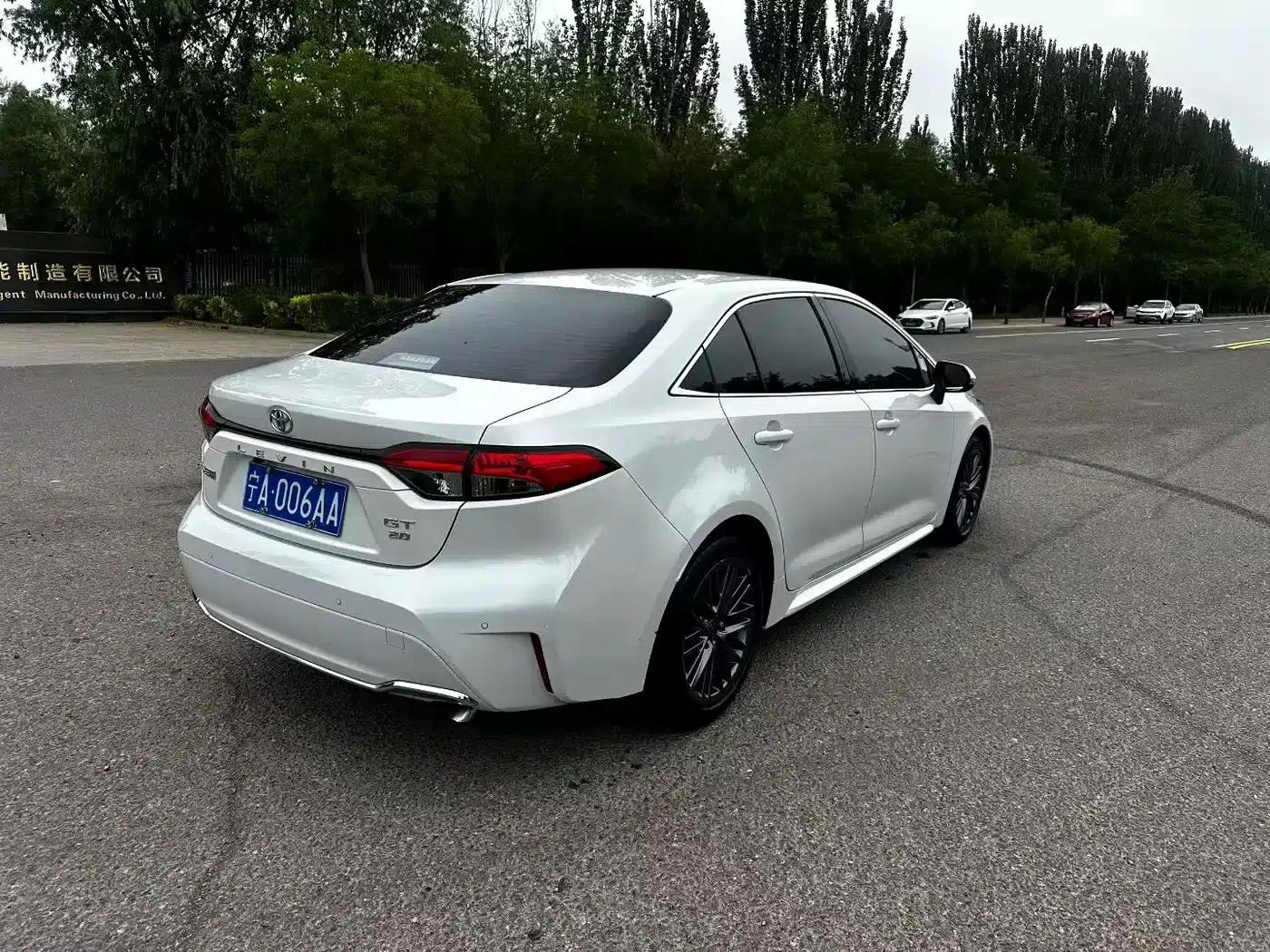 2021 Geely Lingshang 2.0L Luxury Edition — миниатюра 4