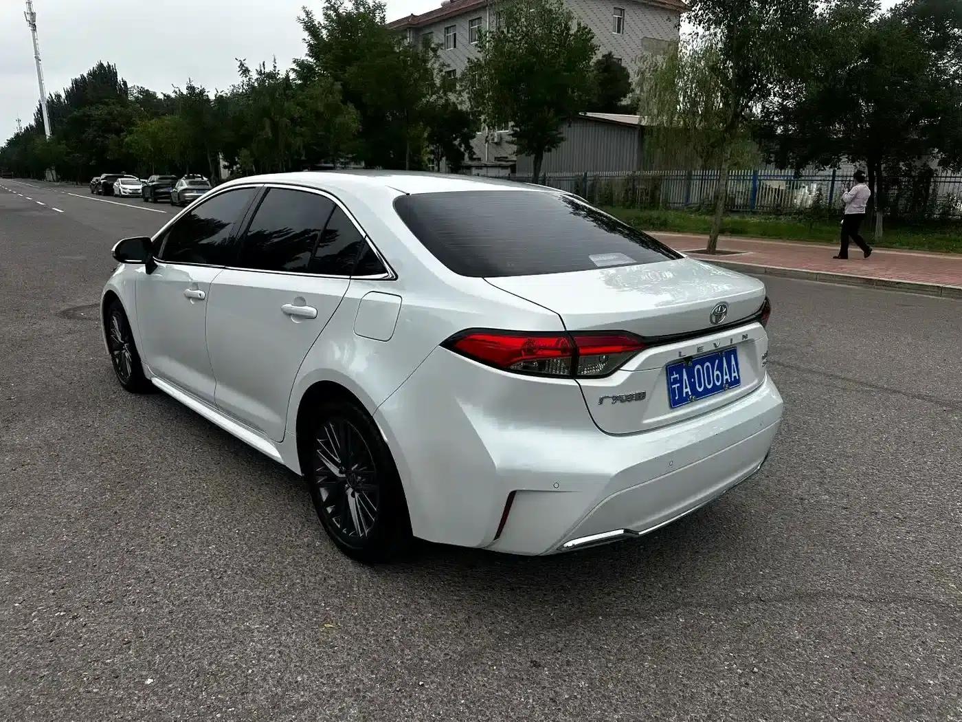 2021 Geely Lingshang 2.0L Luxury Edition — миниатюра 6