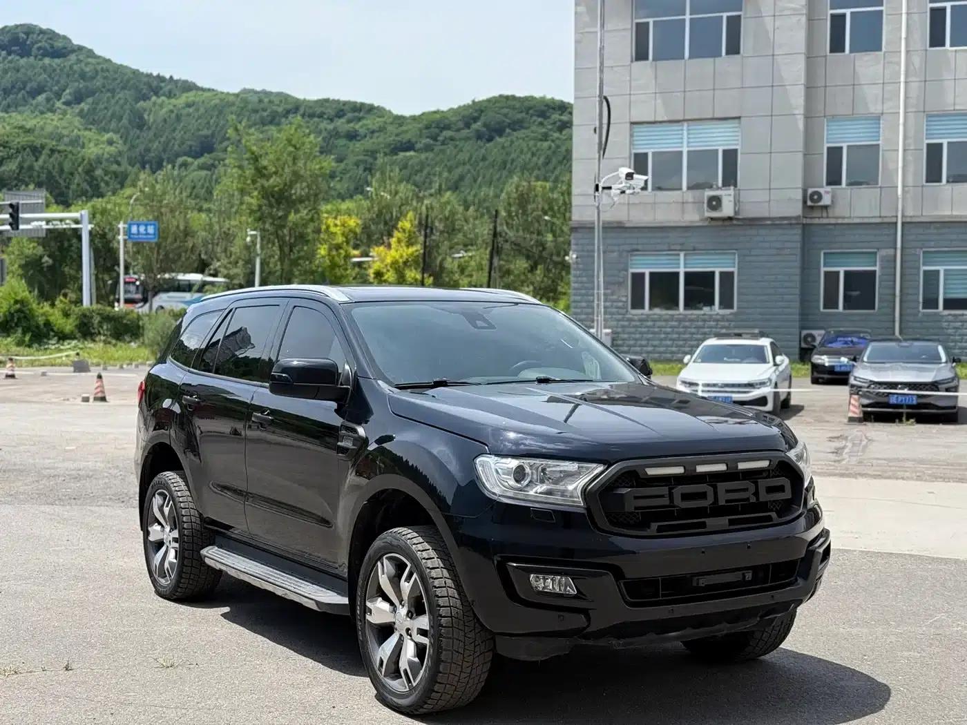 2016 Ford Everest 2.0T Gasoline Automatic 4WD Flagship Edition — миниатюра 3