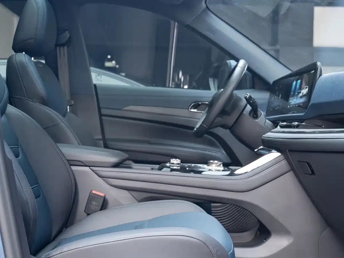 2023 EcoBoost 170 Premium Model — миниатюра 14