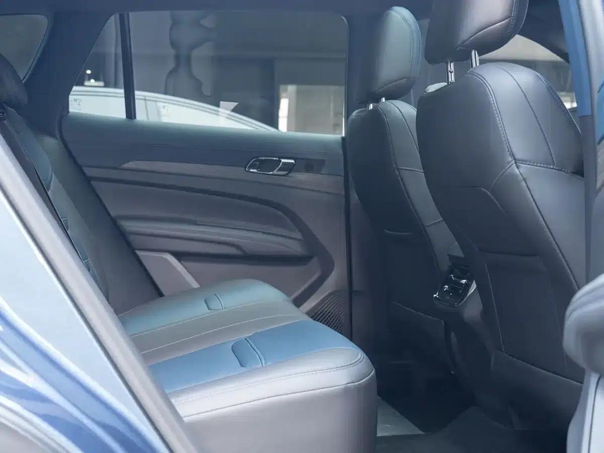 2023 EcoBoost 170 Premium Model — миниатюра 15