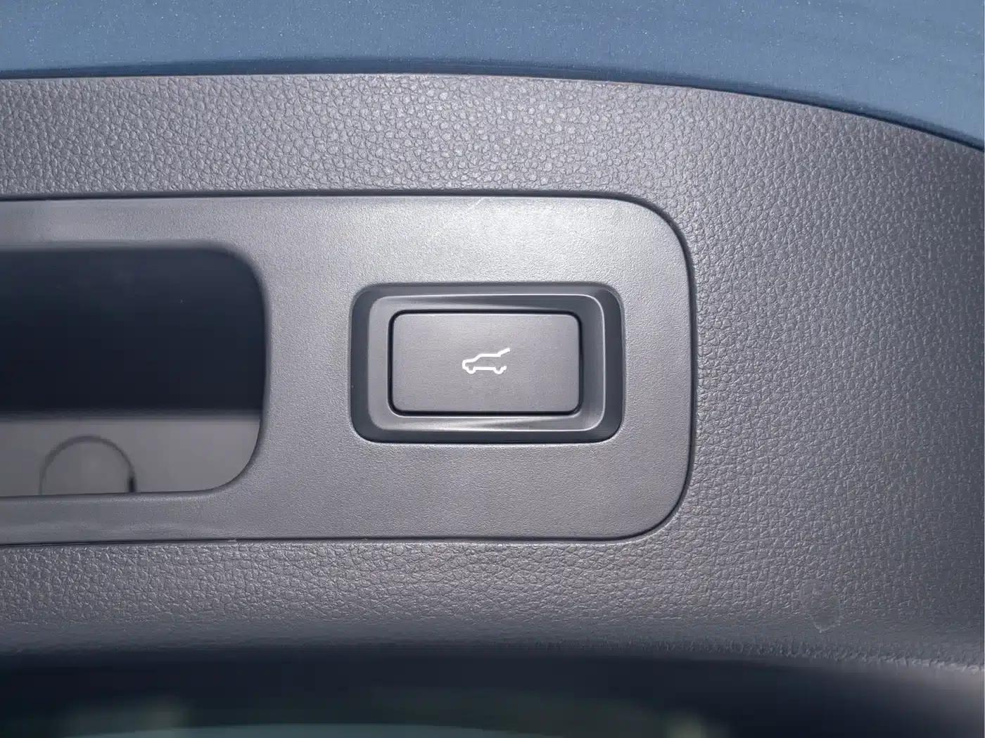 2023 EcoBoost 170 Premium Model — миниатюра 18