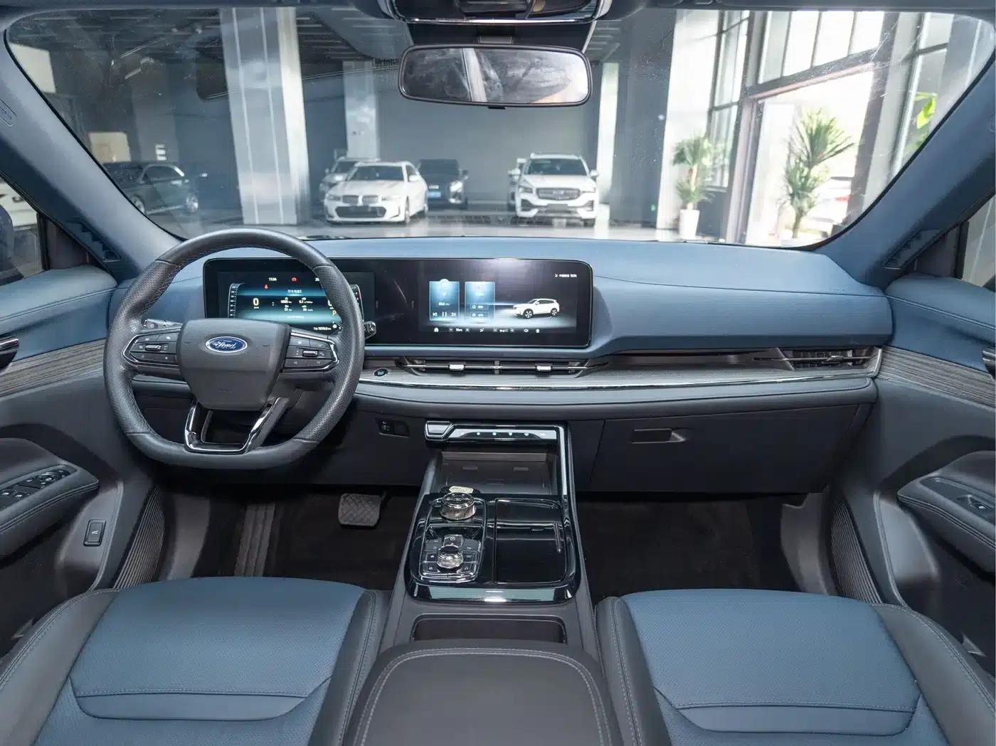 2023 EcoBoost 170 Premium Model — миниатюра 4