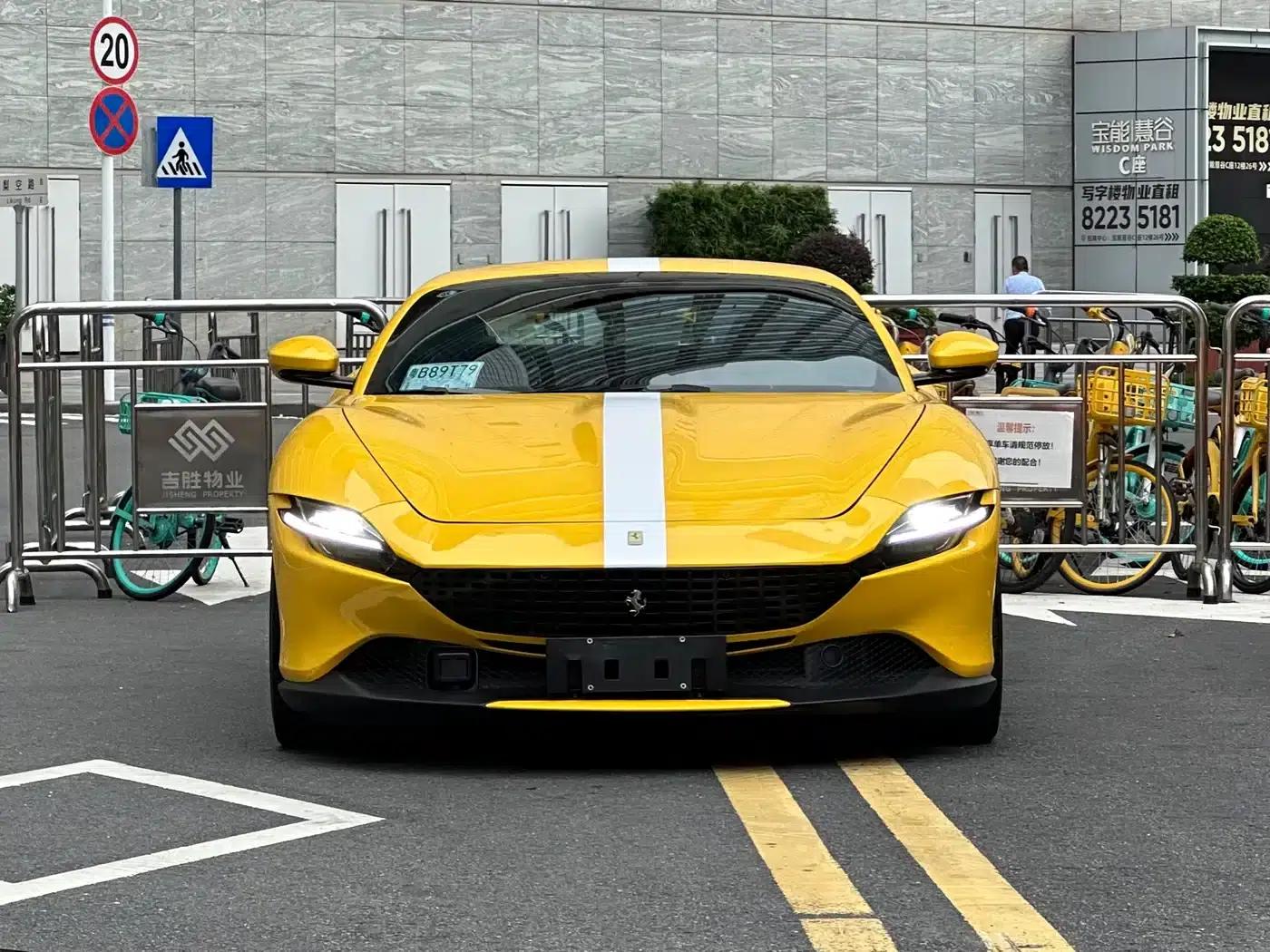 Roma 2020 3.9T V8 — миниатюра 2