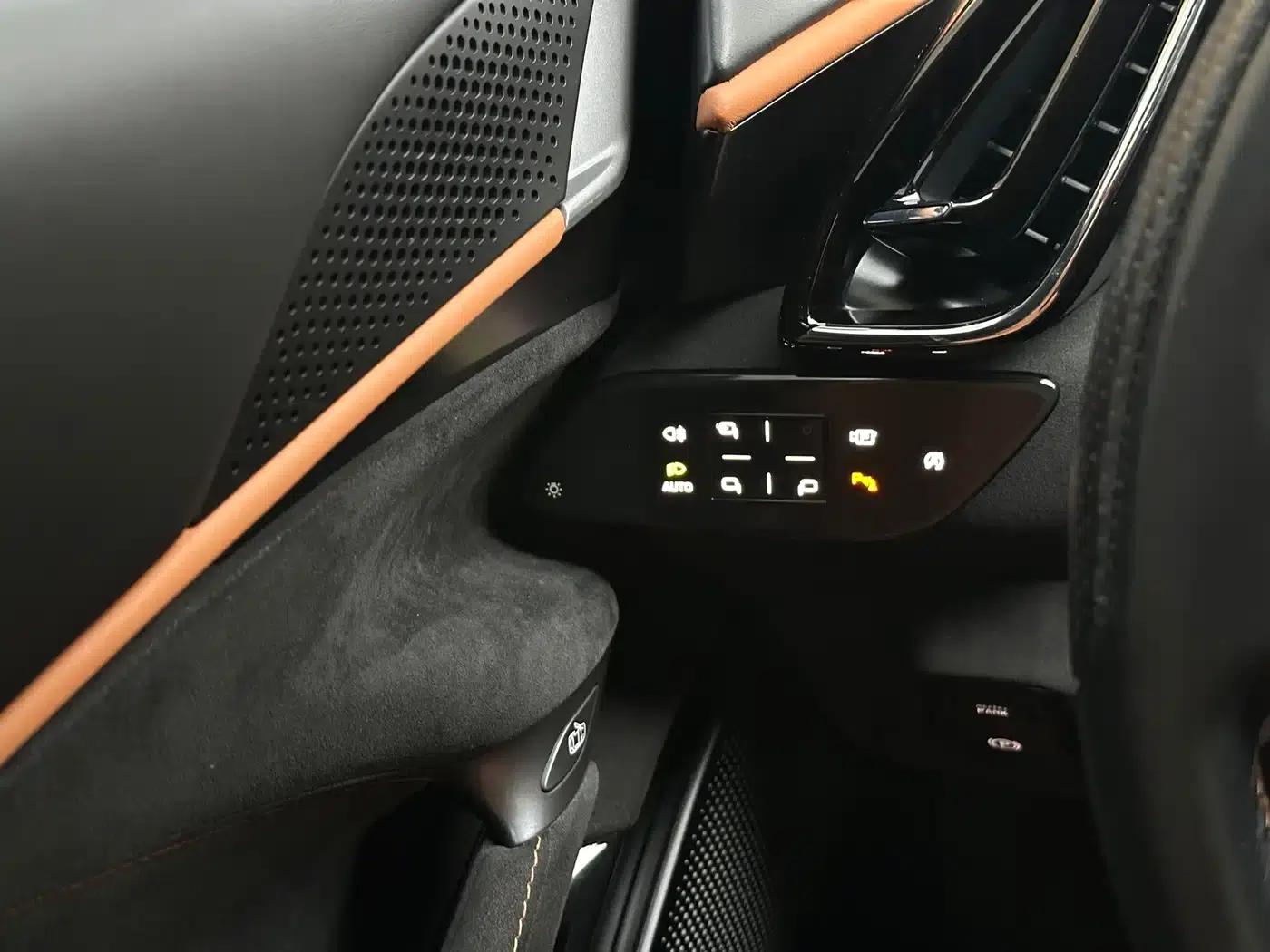 Roma 2020 3.9T V8 — миниатюра 13