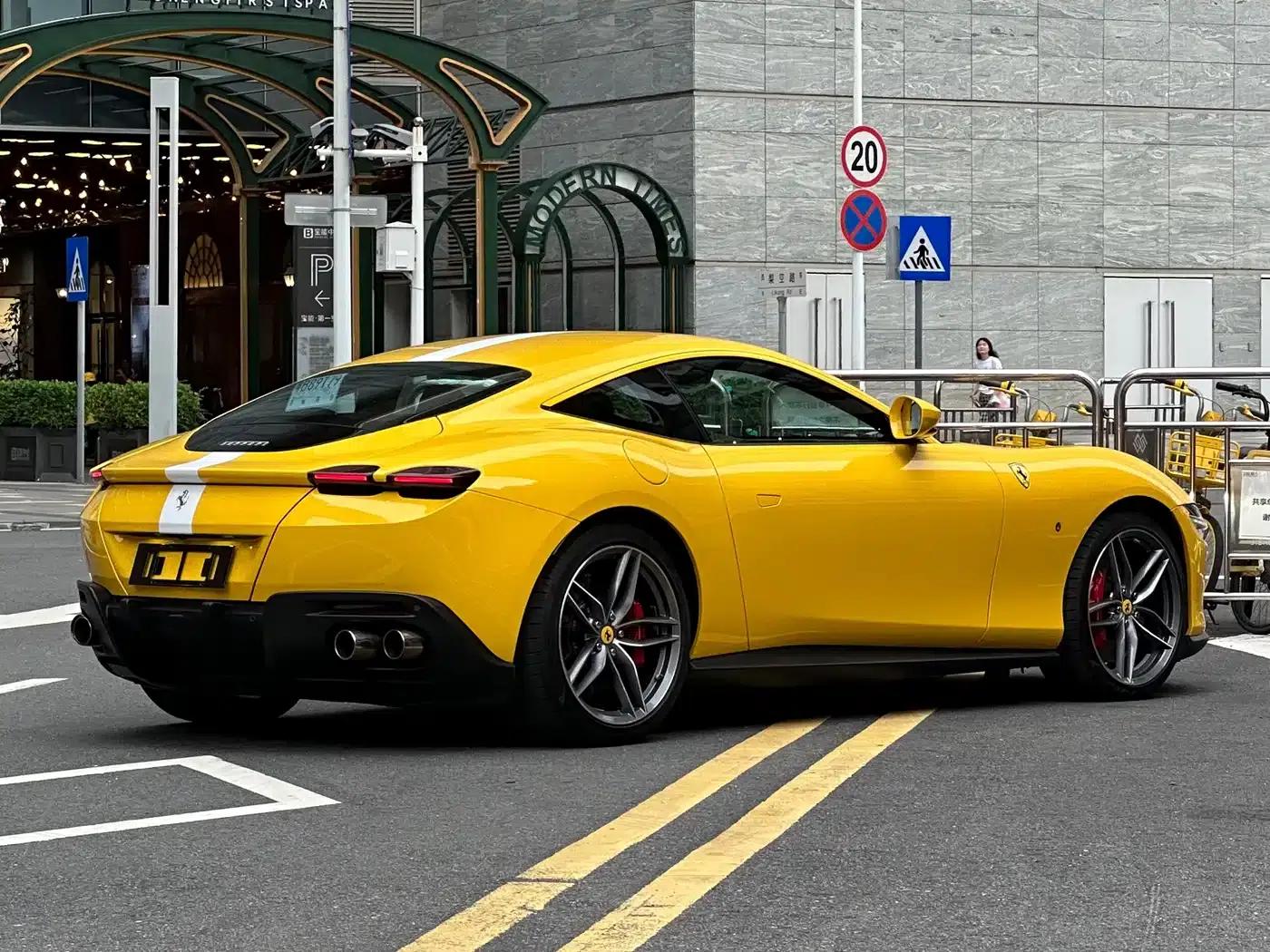 Roma 2020 3.9T V8 — миниатюра 16