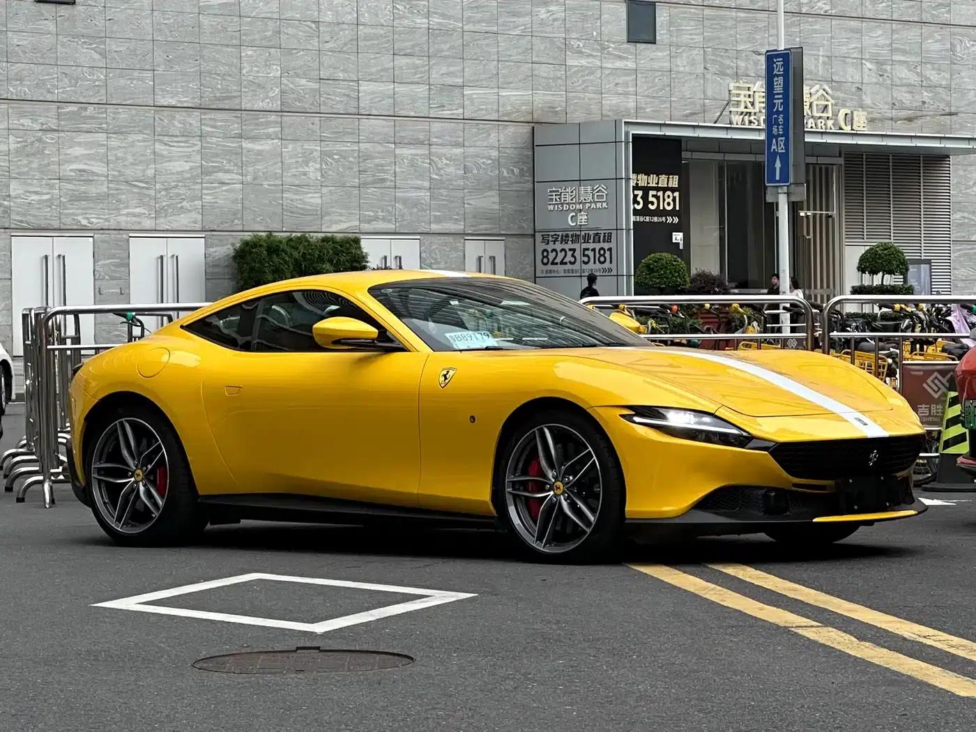 Roma 2020 3.9T V8 — миниатюра 3