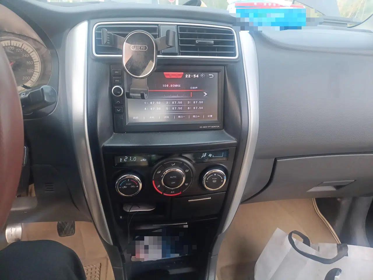 Suzuki Liana A6 2014 Hatchback 1.4L Manual Ideal Model — миниатюра 13