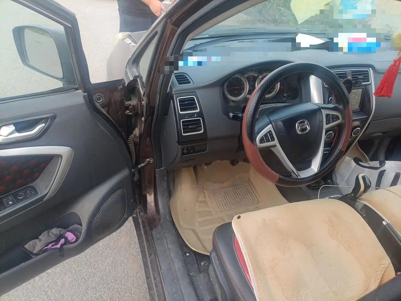 Suzuki Liana A6 2014 Hatchback 1.4L Manual Ideal Model — миниатюра 16
