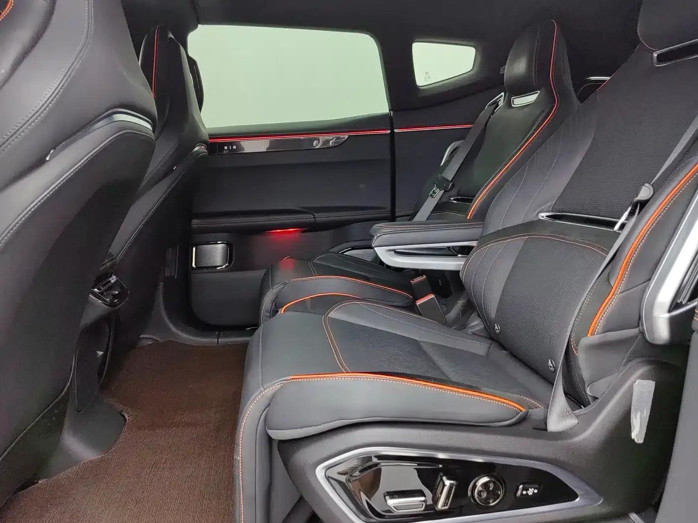 HiPhi X 2021 Flagship Edition 6-seater — миниатюра 5