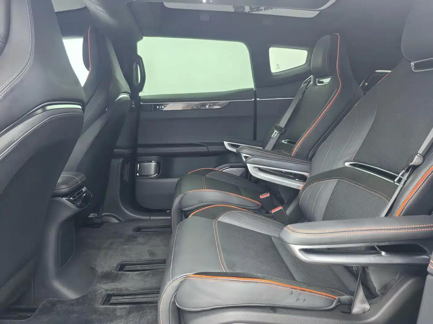 HiPhi X 2021 Flagship Edition 6-seater — миниатюра 6