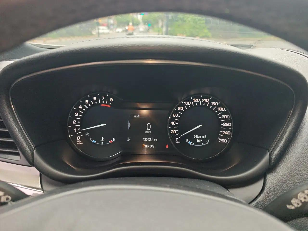 Lincoln MKC 2018 2.0T Two-Wheel Drive Deluxe Edition — миниатюра 11