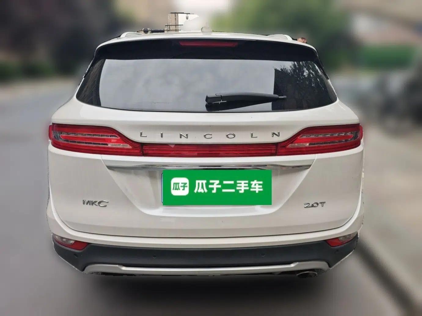 Lincoln MKC 2018 2.0T Two-Wheel Drive Deluxe Edition — миниатюра 5