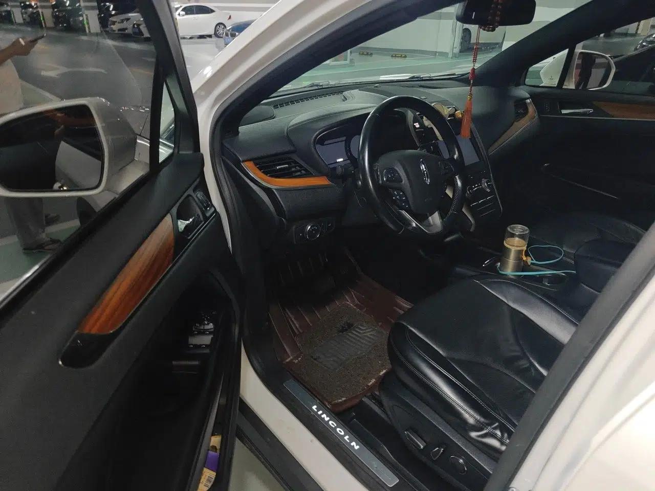 Lincoln MKC 2014 2.0T Four-Wheel Drive Luxury Edition — миниатюра 16