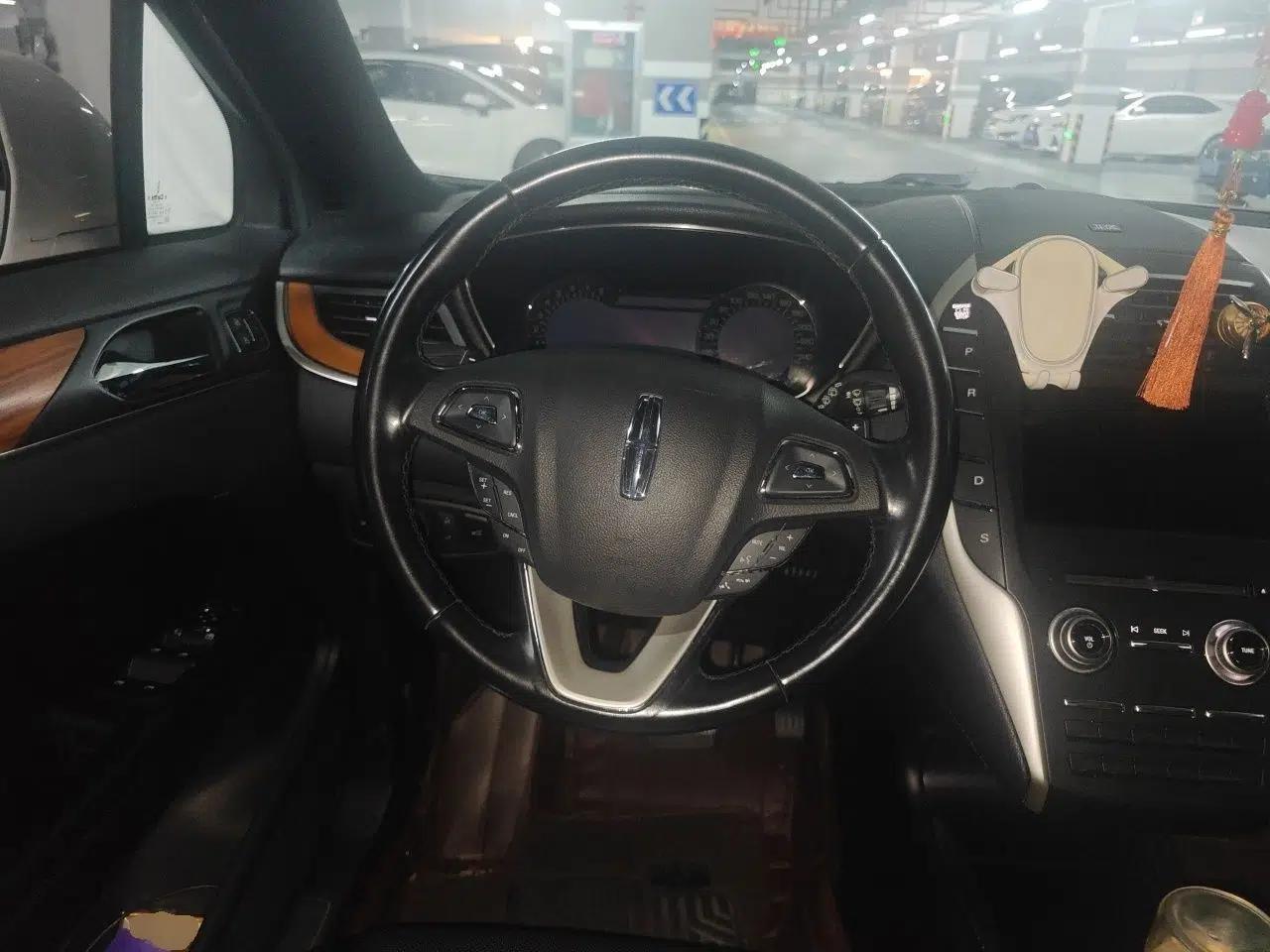Lincoln MKC 2014 2.0T Four-Wheel Drive Luxury Edition — миниатюра 10