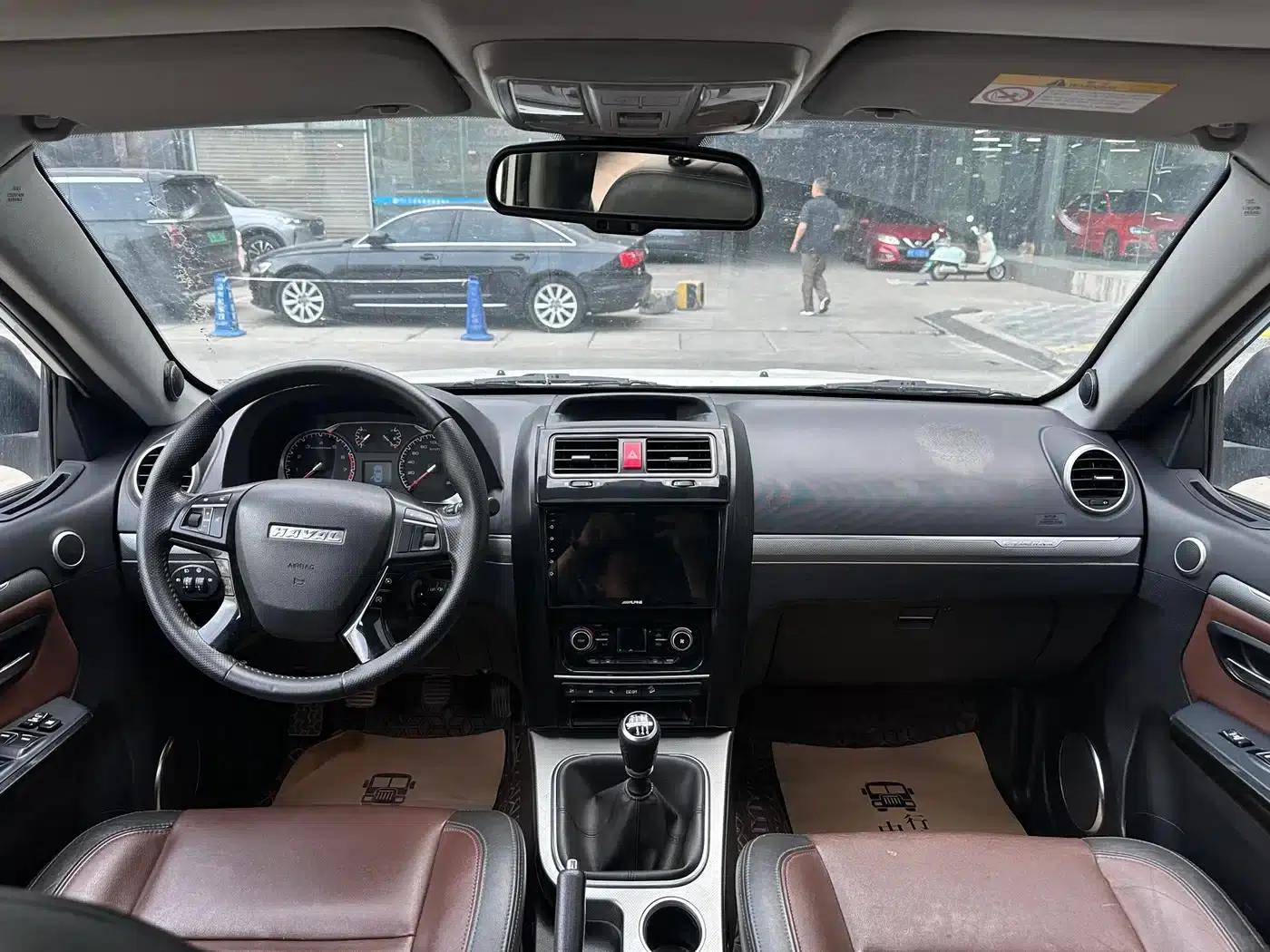 Haval H5 Classic 2016 Classic Edition 2.0T Manual 4WD Premium — миниатюра 15