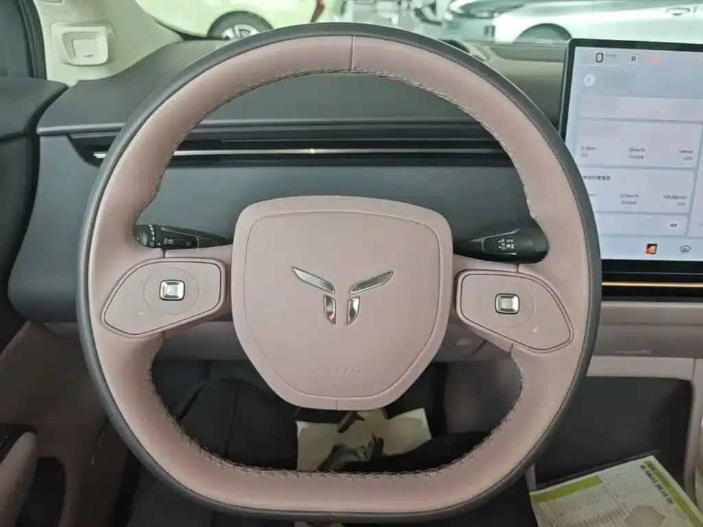 Hongqi Tiangong 06 2025 660 4WD Smart Selection Edition — миниатюра 11