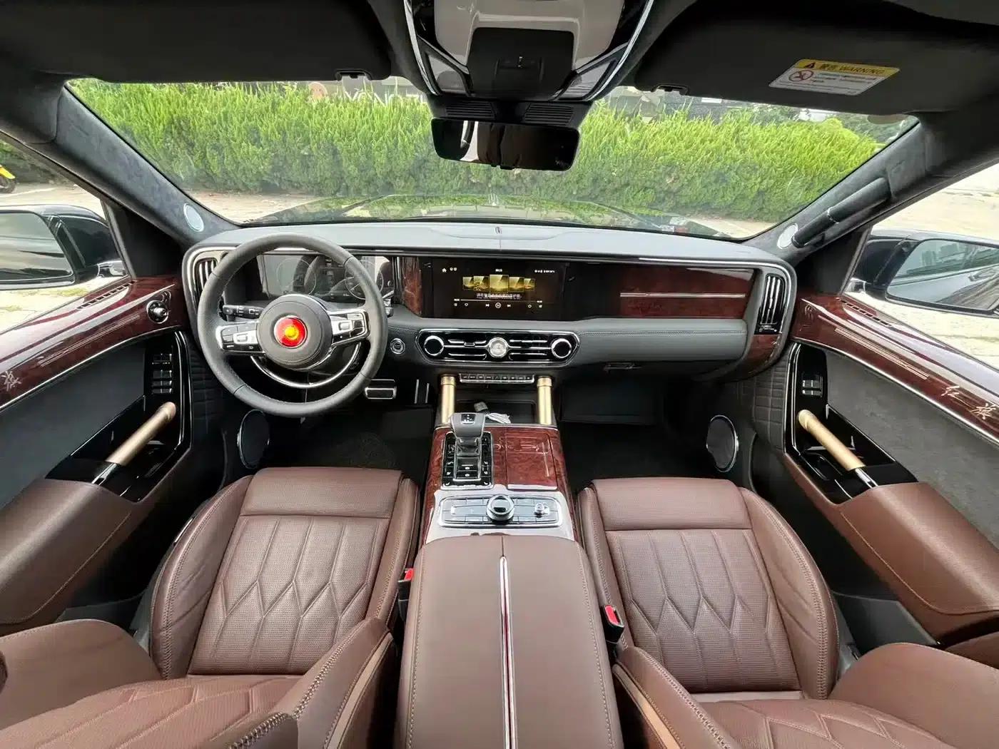 Hongqi Golden Sunflower National Glory 2022 4.0T Premium Flagship Edition 4-seater — миниатюра 9