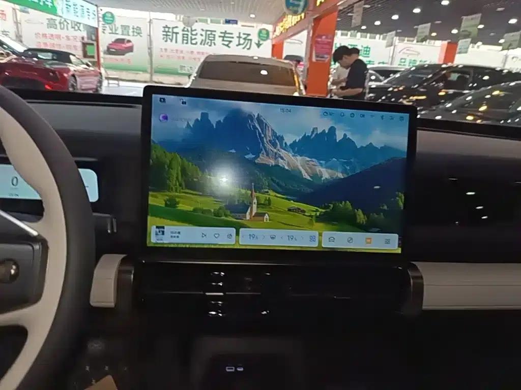 iCAR 03T 2024 Model 520km Two-Wheel Drive Long Range Version — миниатюра 13