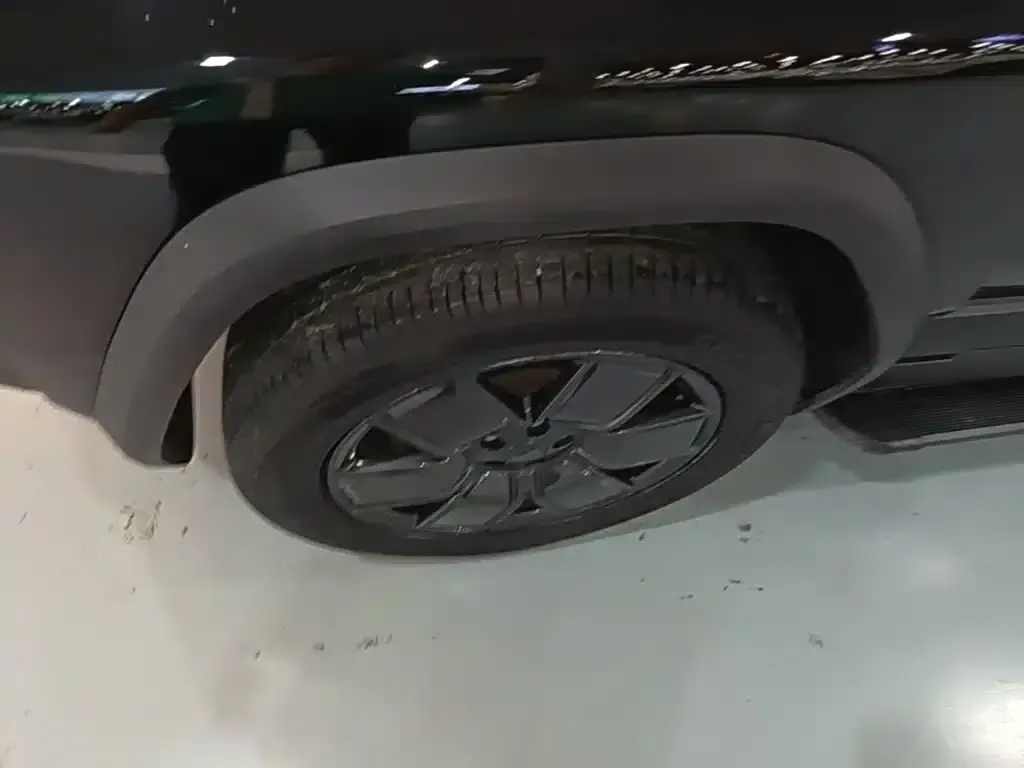 iCAR 03T 2024 Model 520km Two-Wheel Drive Long Range Version — миниатюра 23
