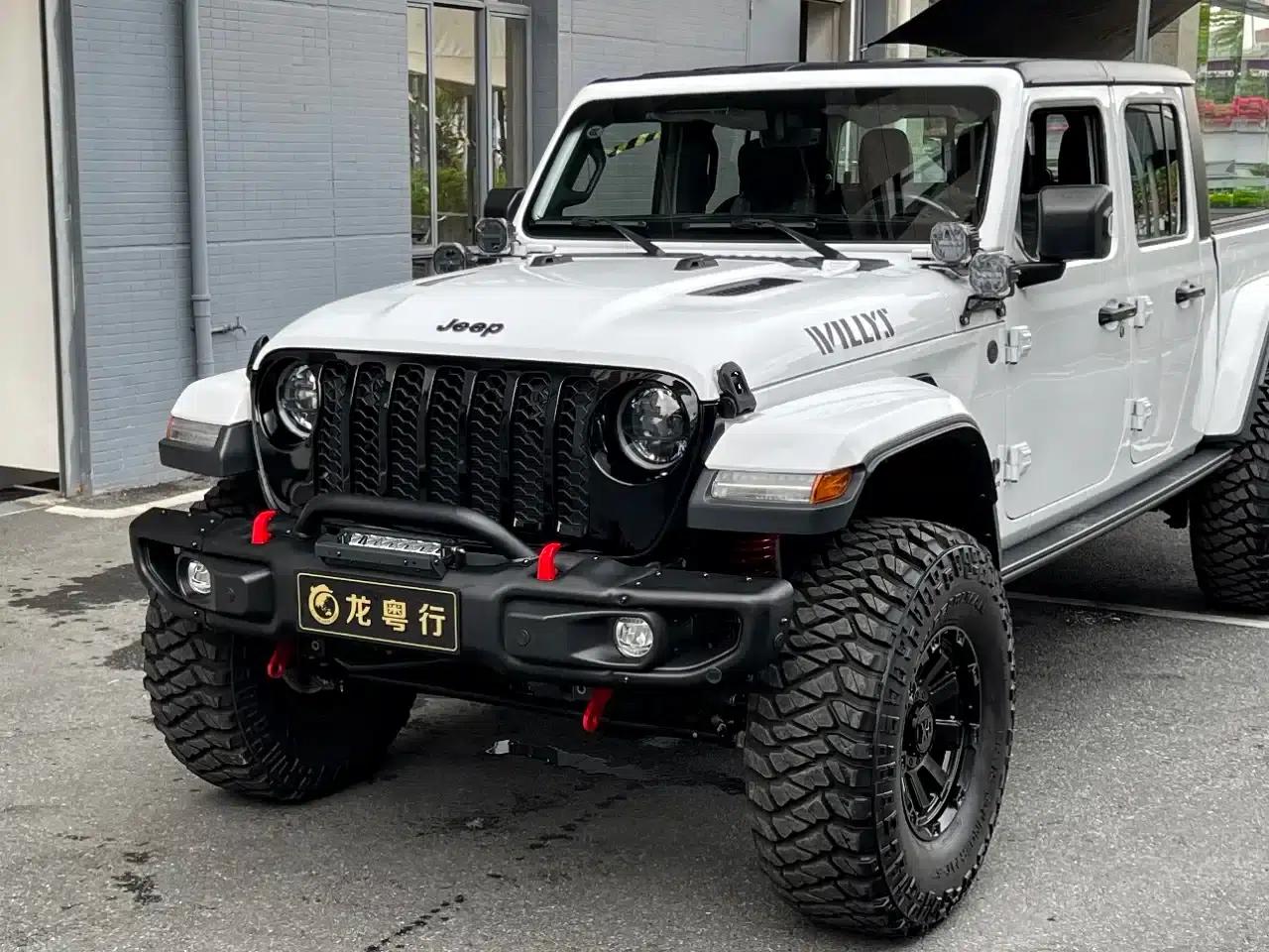 Gladiator 2023 3.6L Overland — миниатюра 5