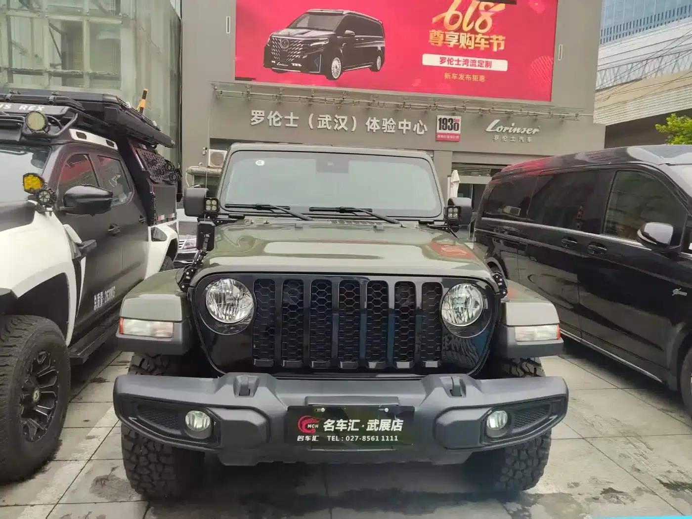 Gladiator 2021 3.6L Canadian Spec — миниатюра 2