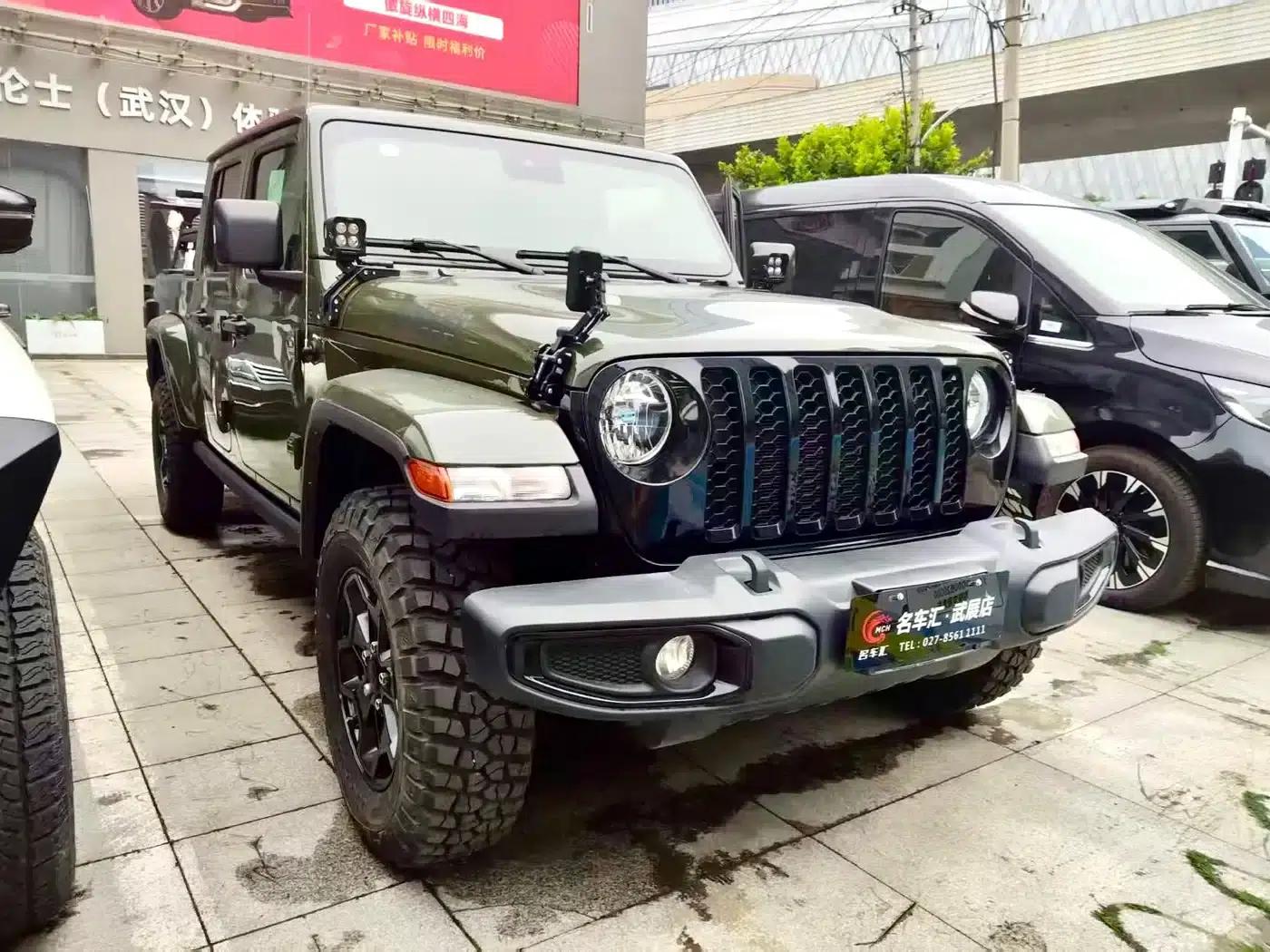 Gladiator 2021 3.6L Canadian Spec — миниатюра 3