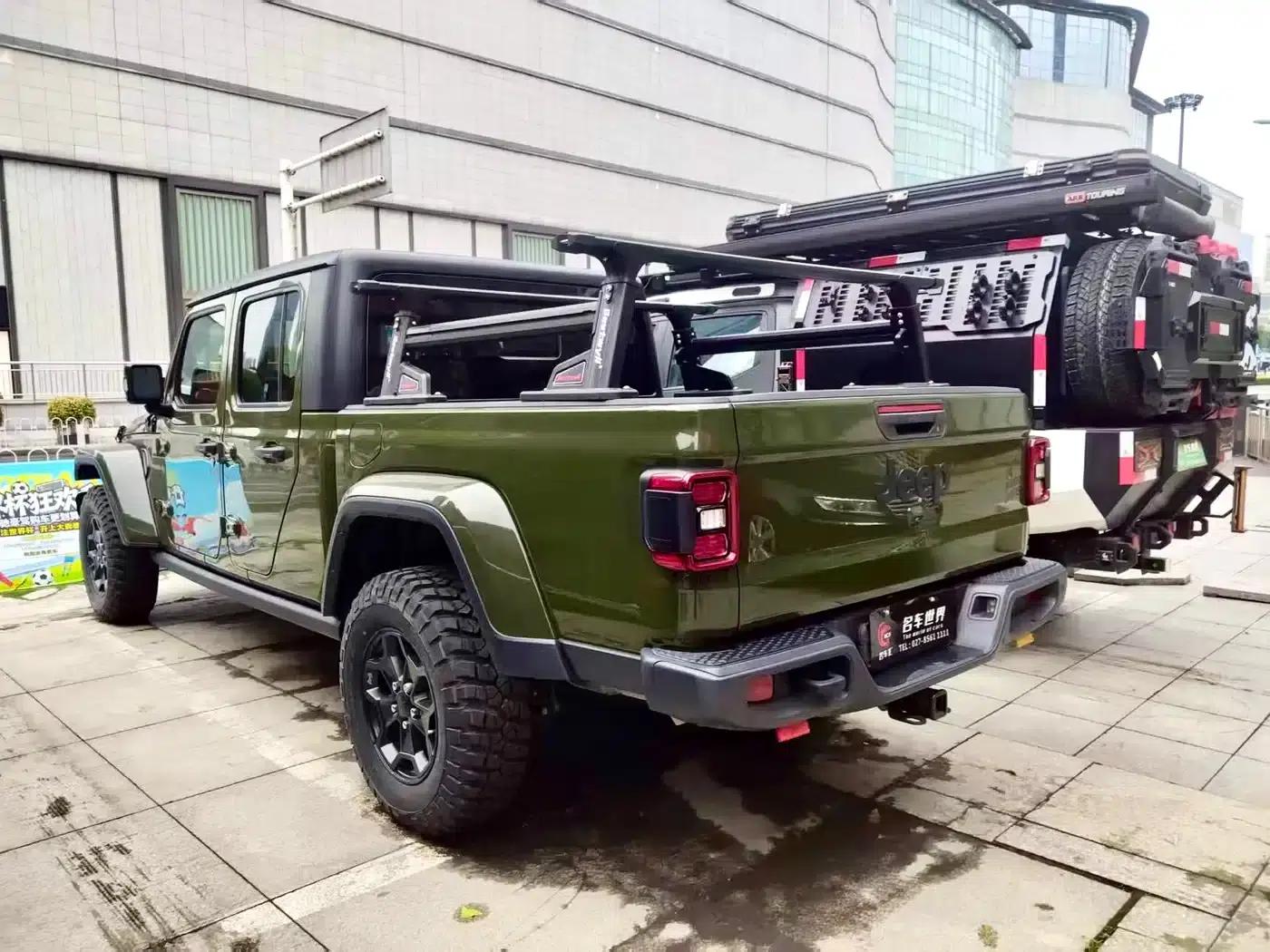 Gladiator 2021 3.6L Canadian Spec — миниатюра 4