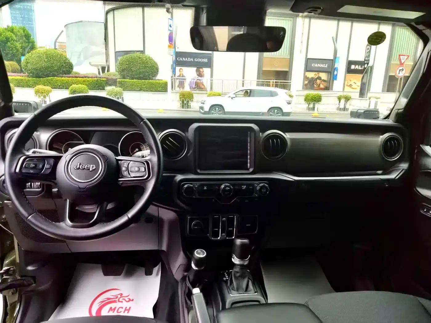 Gladiator 2021 3.6L Canadian Spec — миниатюра 8