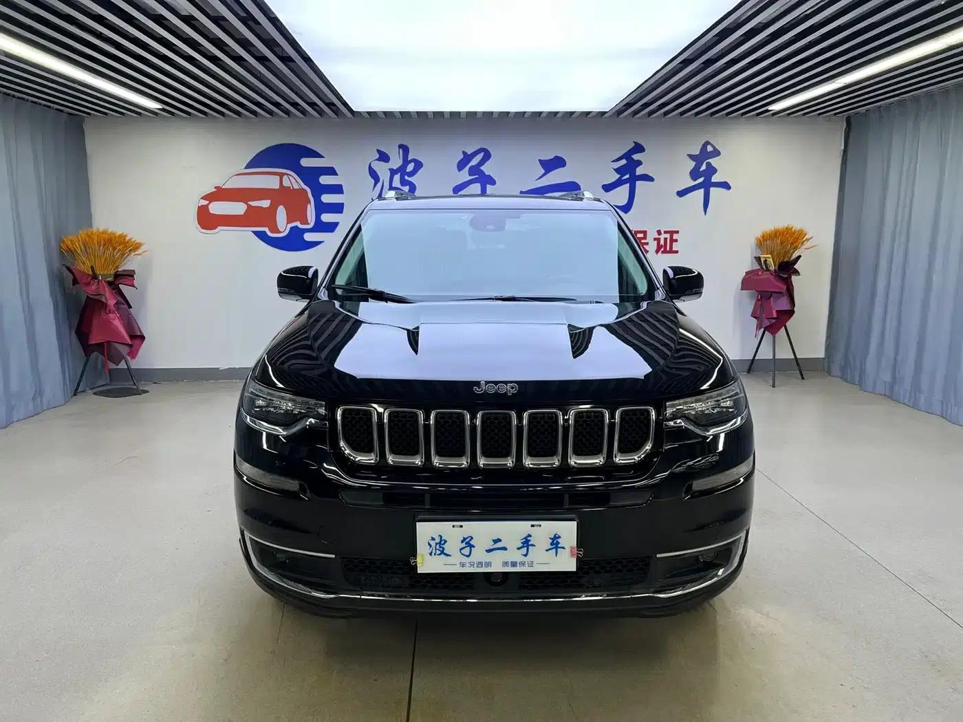 Grand Commander 2018 2.0T 4WD Premium Edition (National V Emission Standard) — миниатюра 2