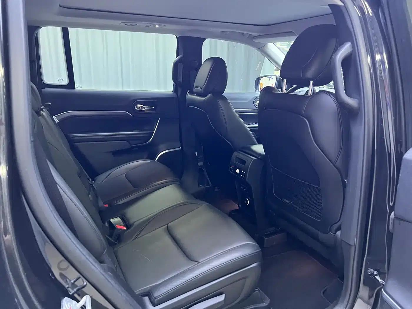 Grand Commander 2018 2.0T 4WD Premium Edition (National V Emission Standard) — миниатюра 16