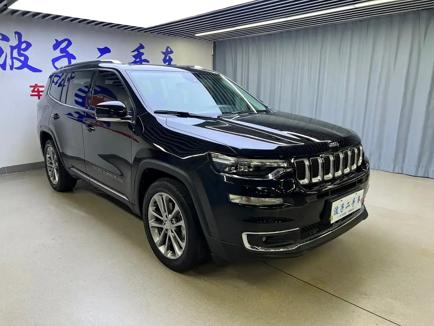 Grand Commander 2018 2.0T 4WD Premium Edition (National V Emission Standard) — миниатюра 3