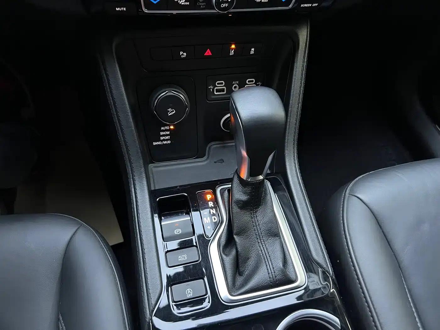 Grand Commander 2018 2.0T 4WD Premium Edition (National V Emission Standard) — миниатюра 7