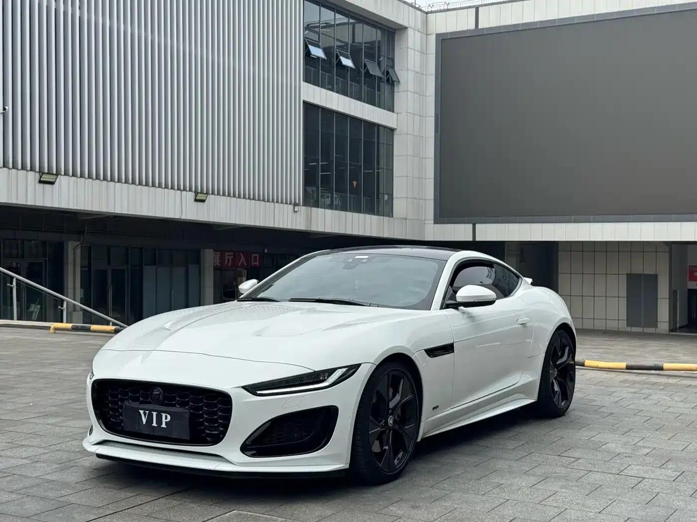 Jaguar F-TYPE 2024 P300 75th Anniversary Edition Hardtop — миниатюра 1
