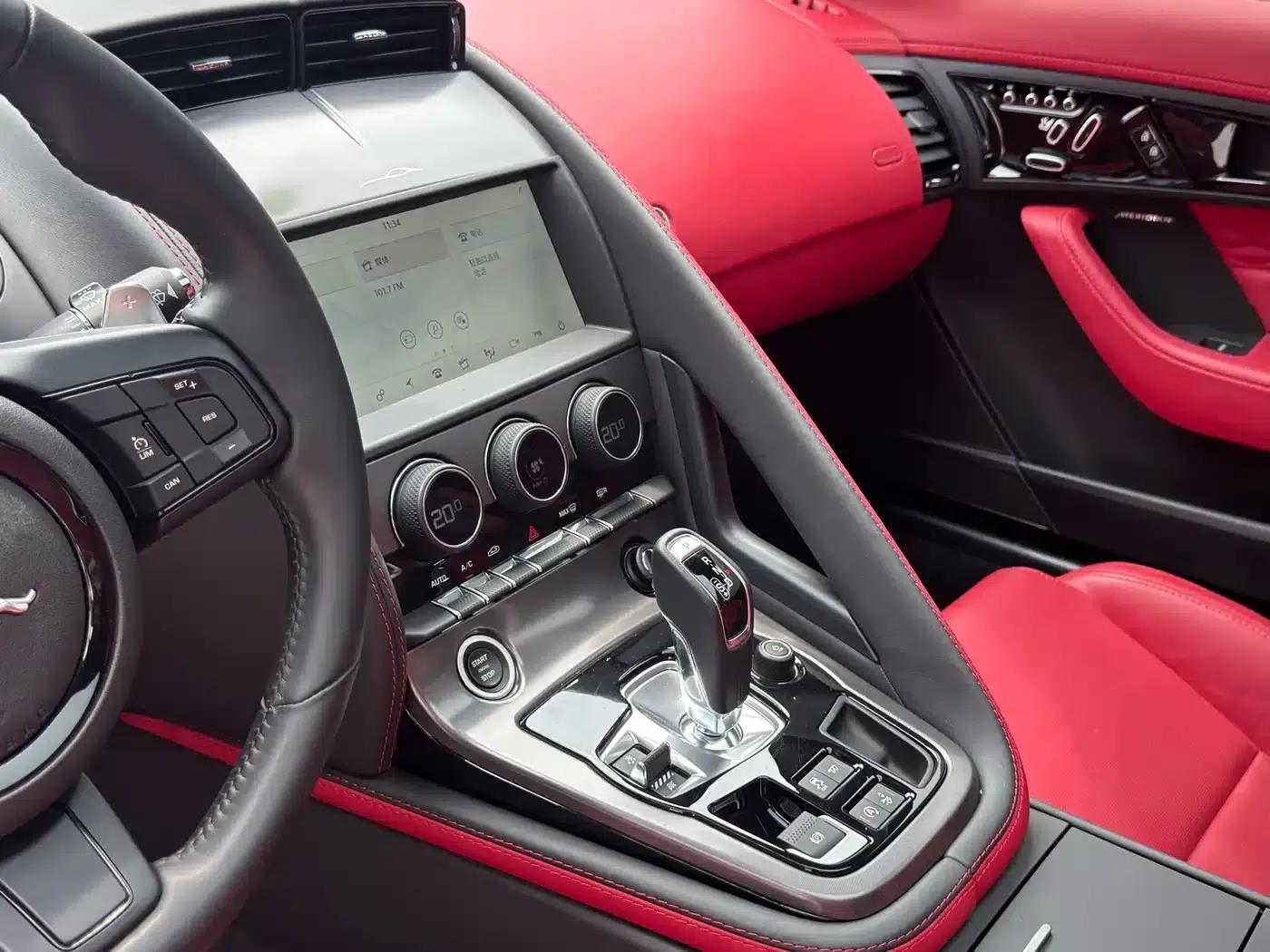 Jaguar F-TYPE 2024 P300 75th Anniversary Edition Hardtop — миниатюра 7