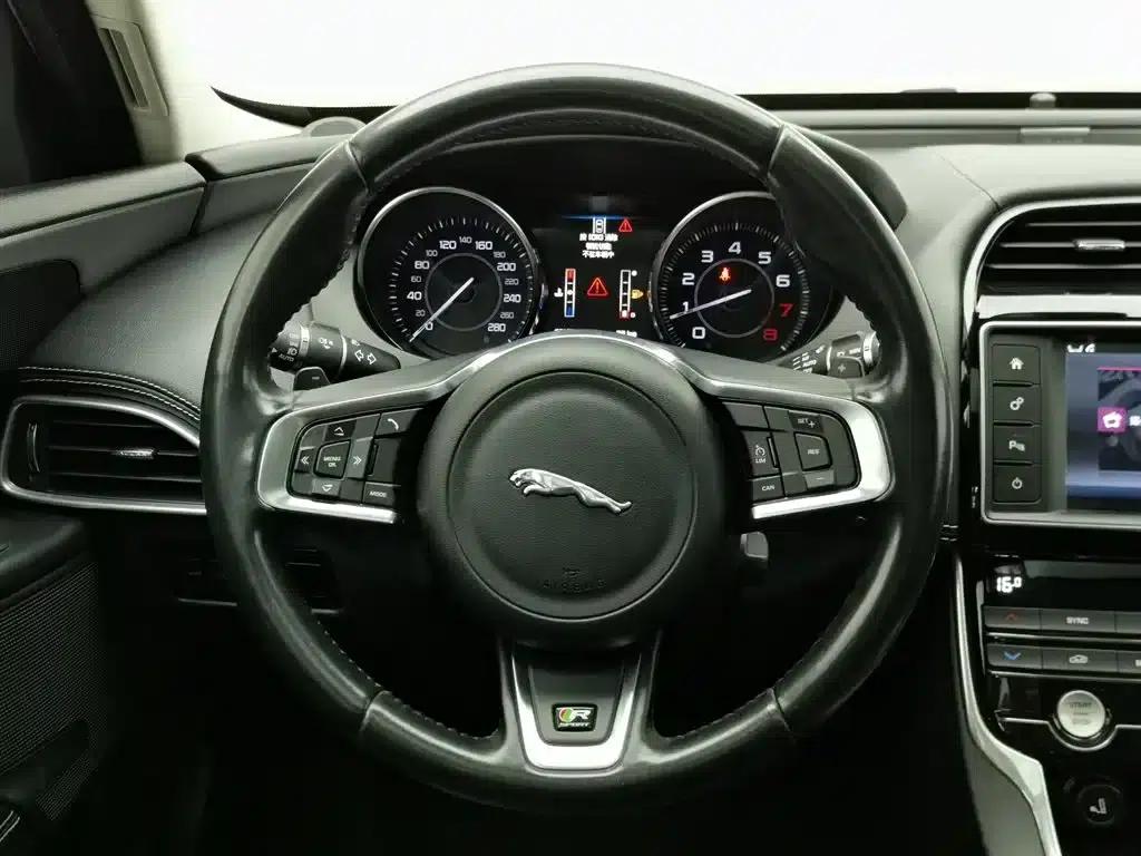 Jaguar XE 2015 2.0T 200PS R-Sport — миниатюра 11