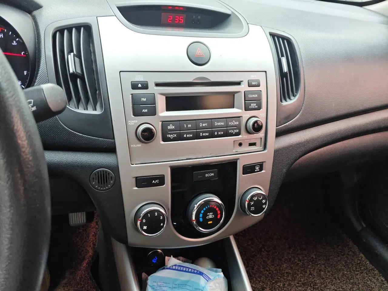 Kia Forte 2014 1.6L AT GL — миниатюра 13