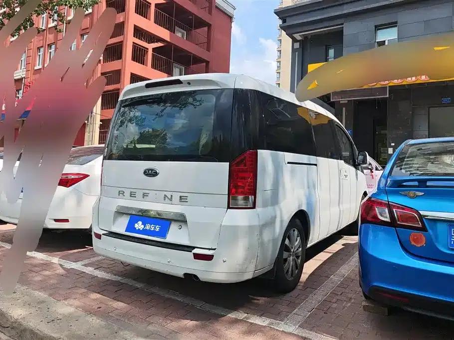 Refine M5 2013 2.0T Gasoline Automatic Business Edition — миниатюра 2