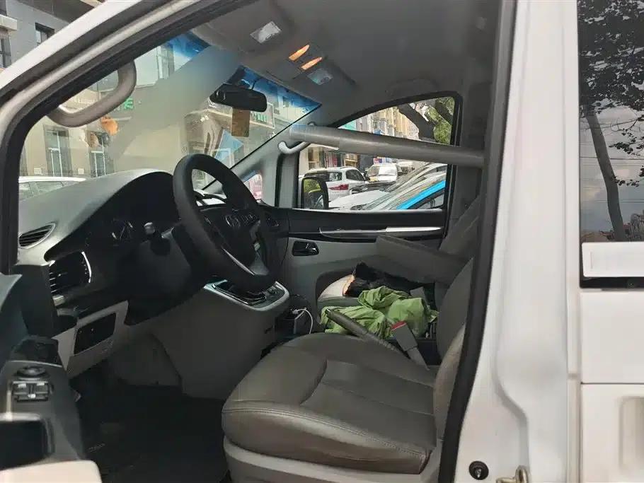 Refine M5 2013 2.0T Gasoline Automatic Business Edition — миниатюра 8
