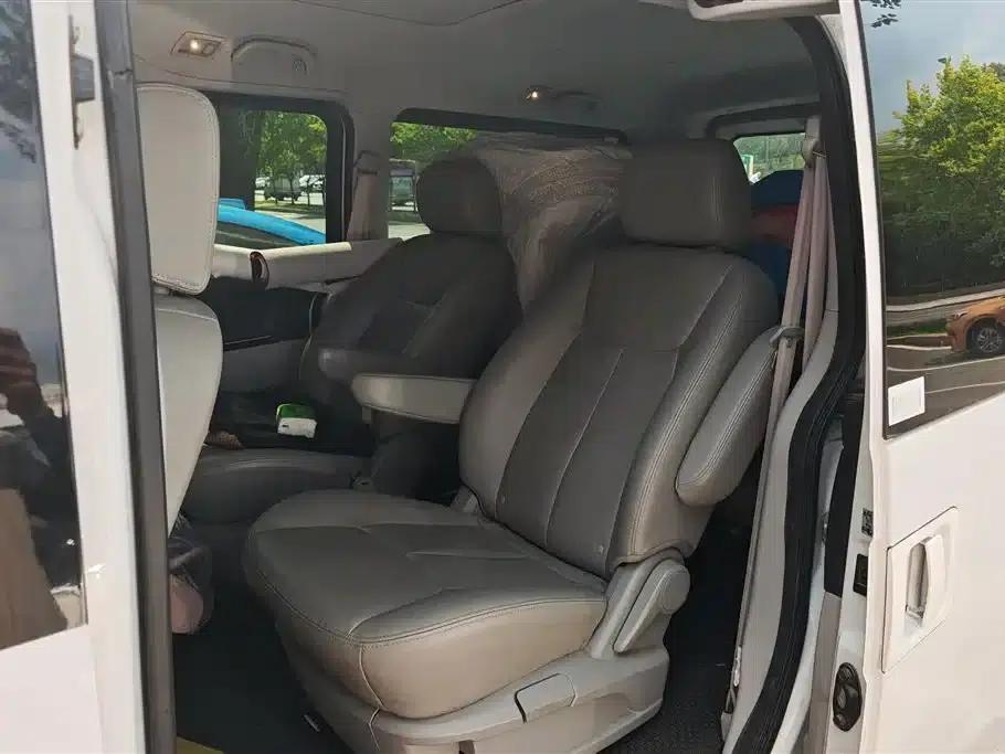 Refine M5 2013 2.0T Gasoline Automatic Business Edition — миниатюра 10