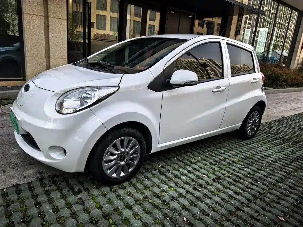 JAC iEV6E 2018 Upgraded Version iEV6E Luxury Edition — миниатюра 1