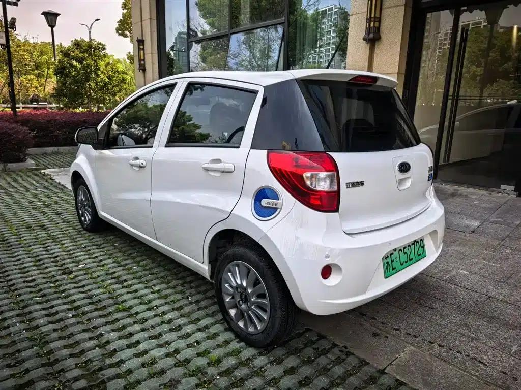 JAC iEV6E 2018 Upgraded Version iEV6E Luxury Edition — миниатюра 5