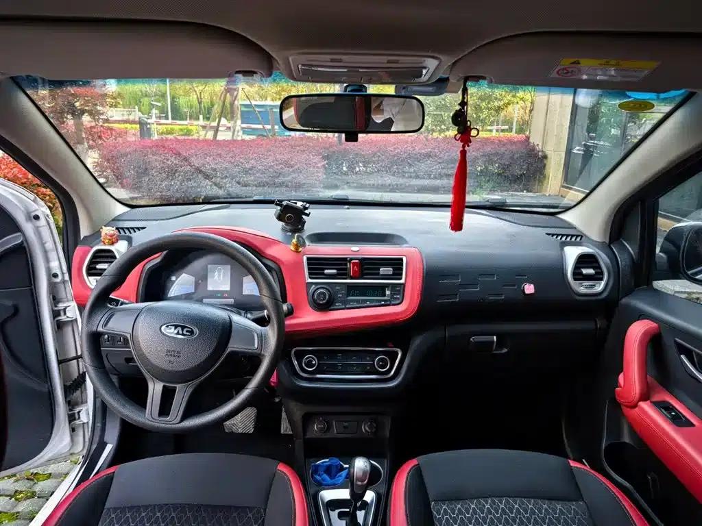 JAC iEV6E 2018 Upgraded Version iEV6E Luxury Edition — миниатюра 8
