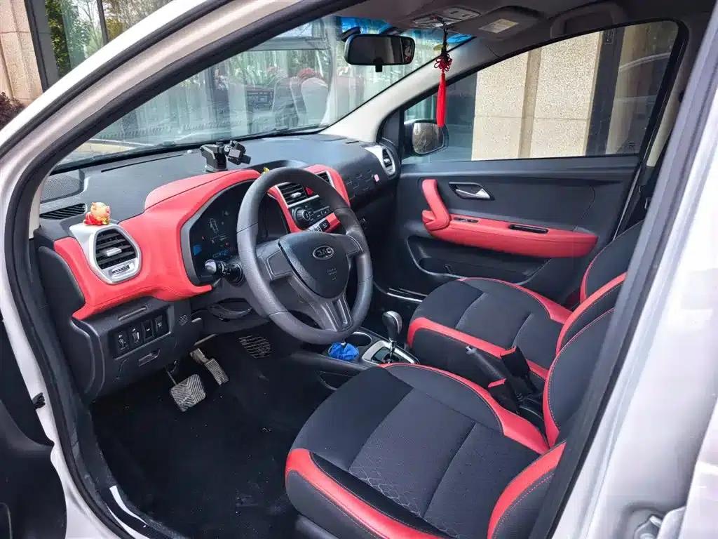 JAC iEV6E 2018 Upgraded Version iEV6E Luxury Edition — миниатюра 9