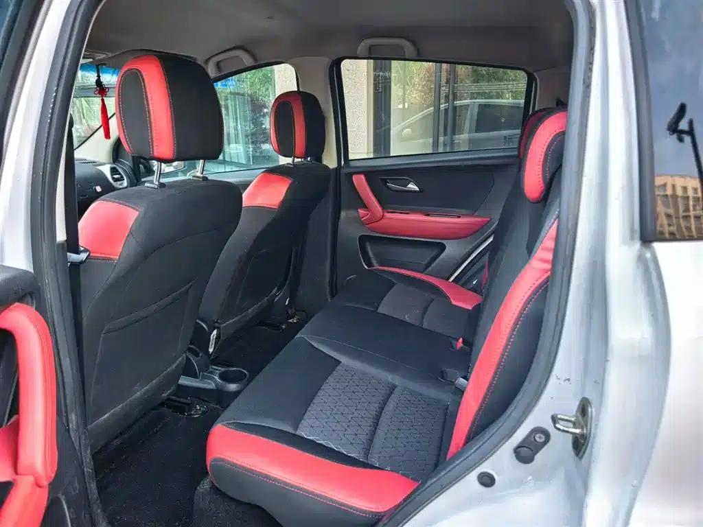 JAC iEV6E 2018 Upgraded Version iEV6E Luxury Edition — миниатюра 10