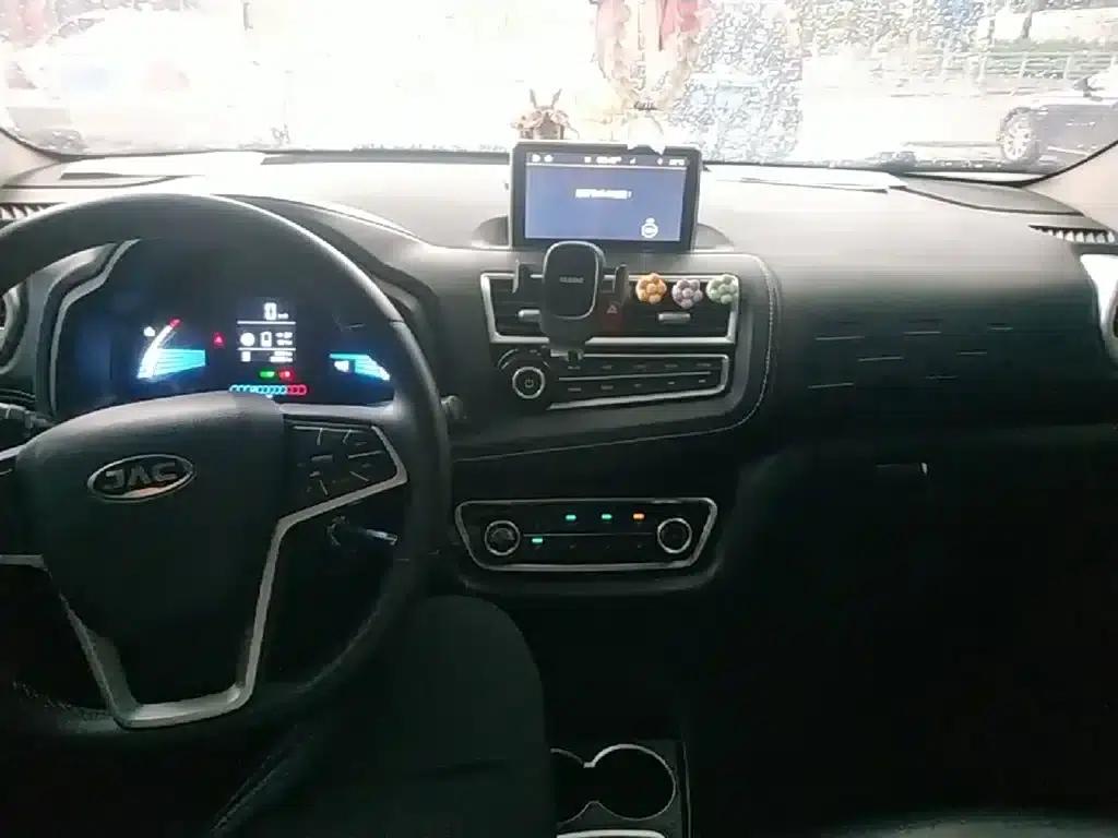 JAC iEV6E 2019 Upgraded Version iEV6E Luxury Intelligent Edition — миниатюра 10